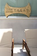 Leda suites