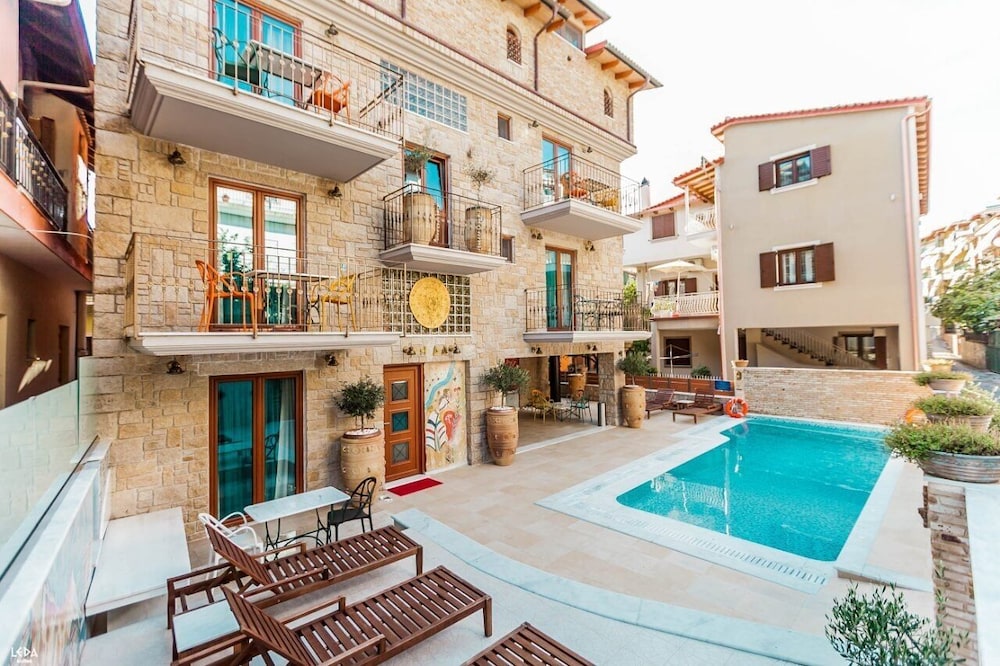 Leda suites