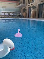 Leda suites