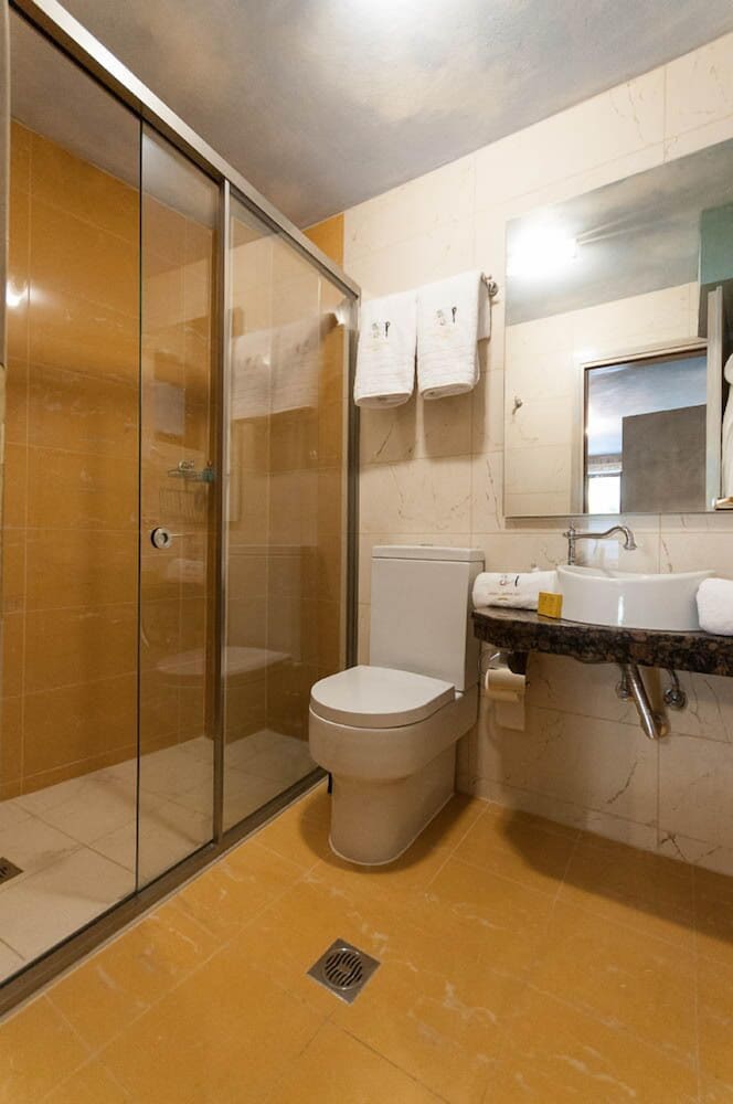 Leda suites