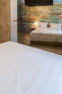Leda suites