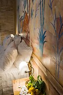 Leda suites