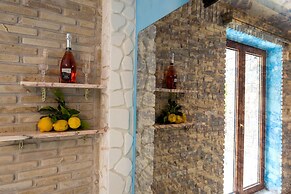 Leda suites