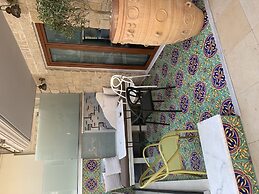 Leda suites