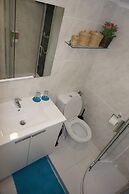 Oriente DNA Studios & Rooms