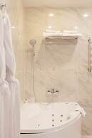 Snowy Owl Hotel