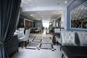 Snowy Owl Hotel