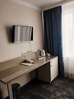 Snowy Owl Hotel