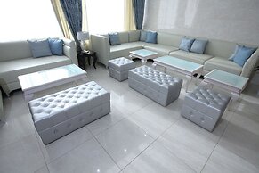 Snowy Owl Hotel