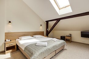 Old Town Trio Hotel