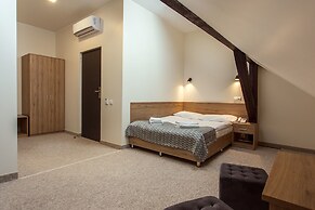 Old Town Trio Hotel