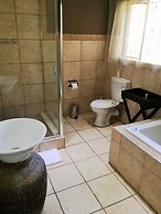 Africlassic River Lodge- Rivonia