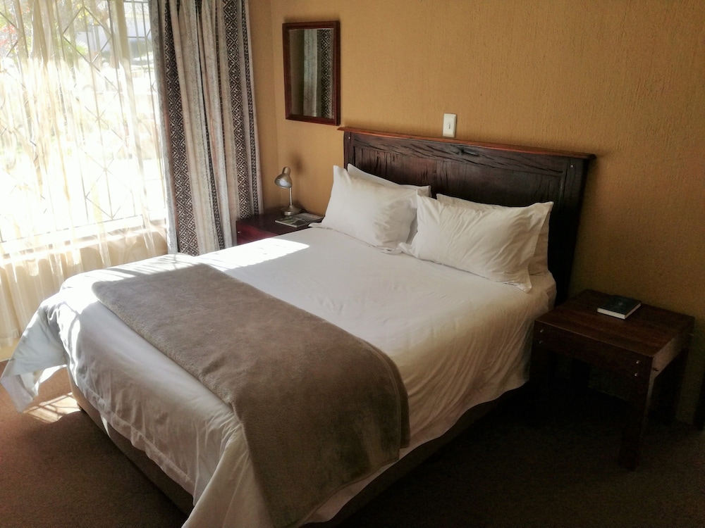 Africlassic River Lodge- Rivonia