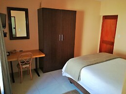 Africlassic River Lodge- Rivonia