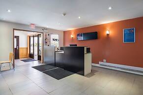 Motel 6 Sudbury, ON