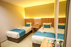 Alaxis Hotel