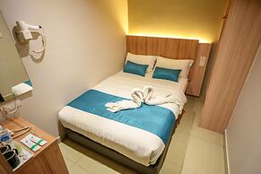 Alaxis Hotel