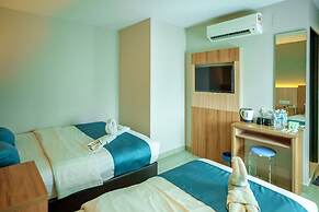 Alaxis Hotel