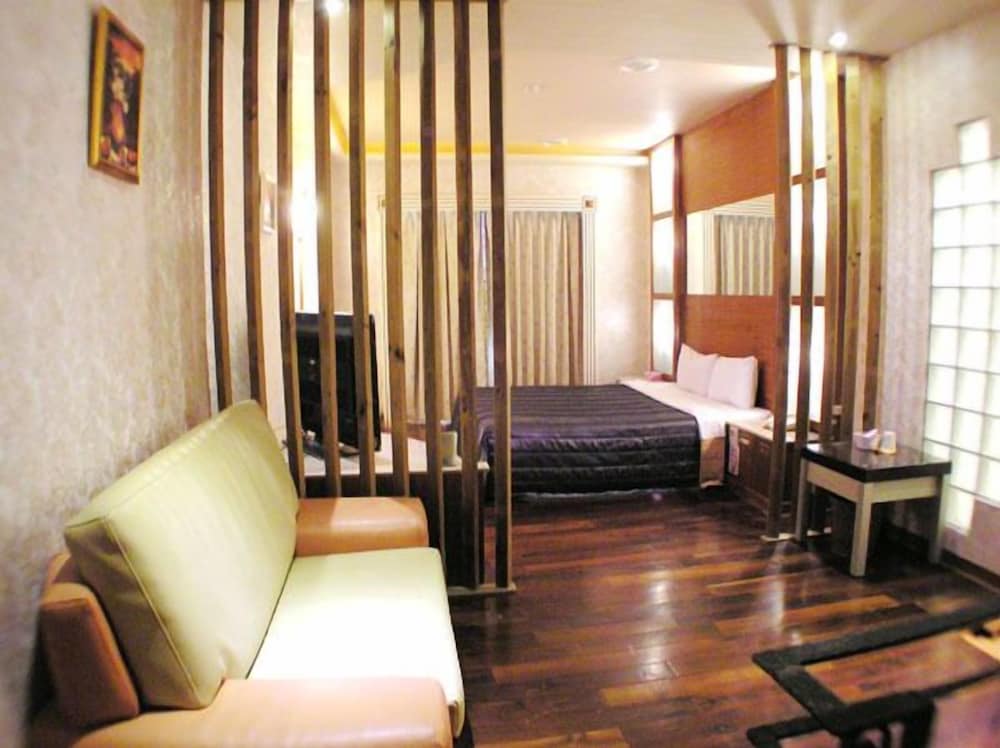 Changsing Business Motel