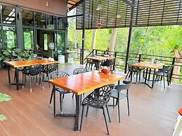 Baan Suan Hill Resort