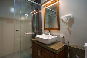 Ceyloni City Hotel