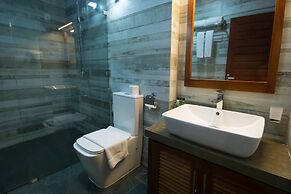 Ceyloni City Hotel