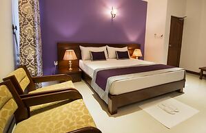 Ceyloni City Hotel