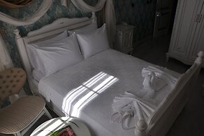 Ra Otel