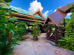 Shanti Lodge Phuket
