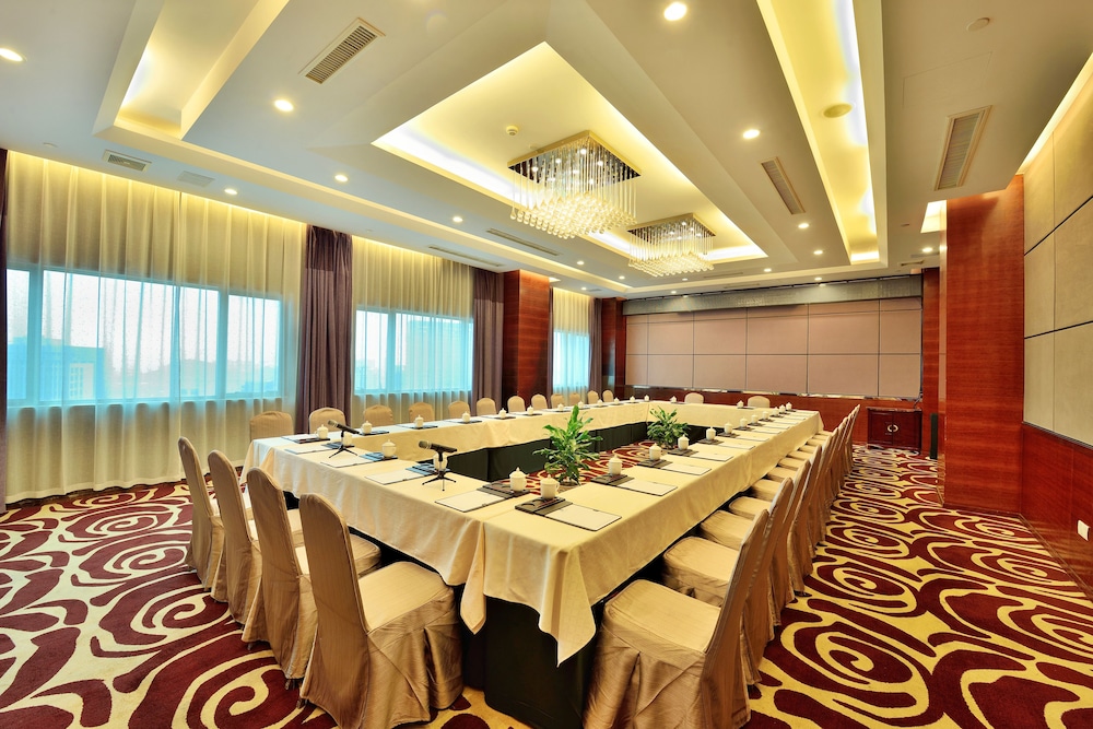 Excemon Cixi Guomai Hotel