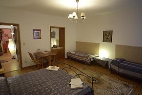 B&B Arabesque