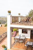 Casa Roble B&B