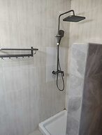 Qua Bruce Apartment