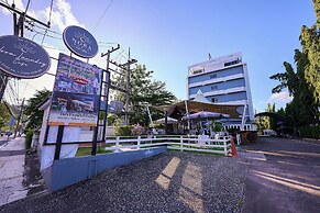 Nora Bukit Hotel