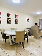 77 Grayston Apartment