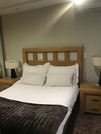 First Divine Suites - Hydro Park