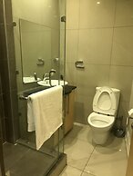 First Divine Suites - Hydro Park