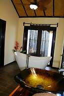 Lina Point Belize Overwater Resort