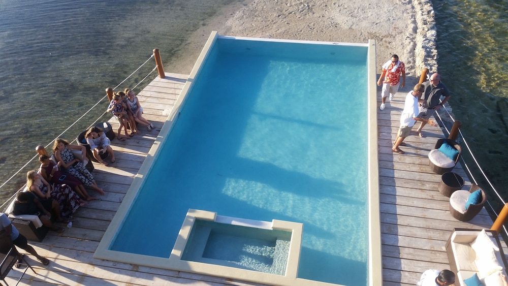 Lina Point Belize Overwater Resort