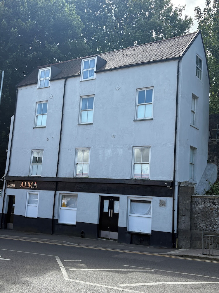 Alma House