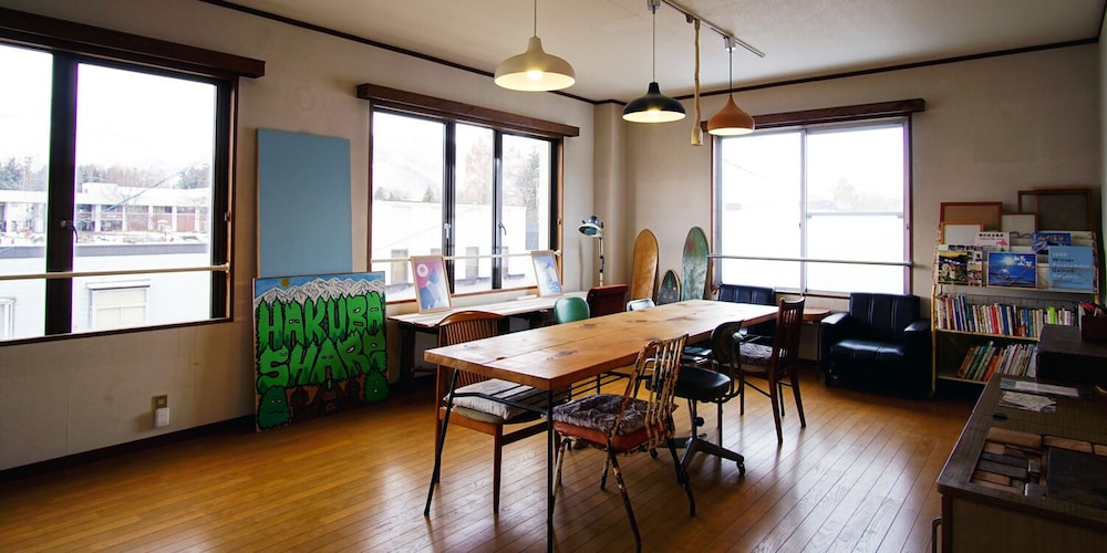 Hakuba Station Guest House Hostel eN