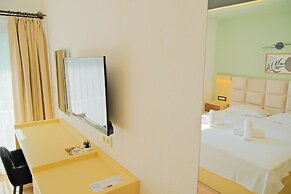 Yalim Hotel