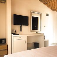 Yalim Hotel