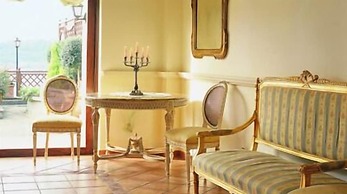 Villa Degli Angeli