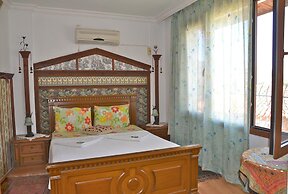 Homeros Pension & Guesthouse