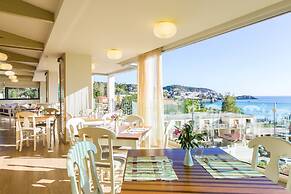 Hotel Manos Palace