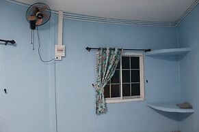 Demy Home