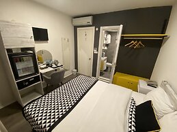 Piano Hotel
