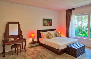 Mane Village Suites