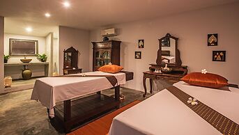 Mane Village Suites
